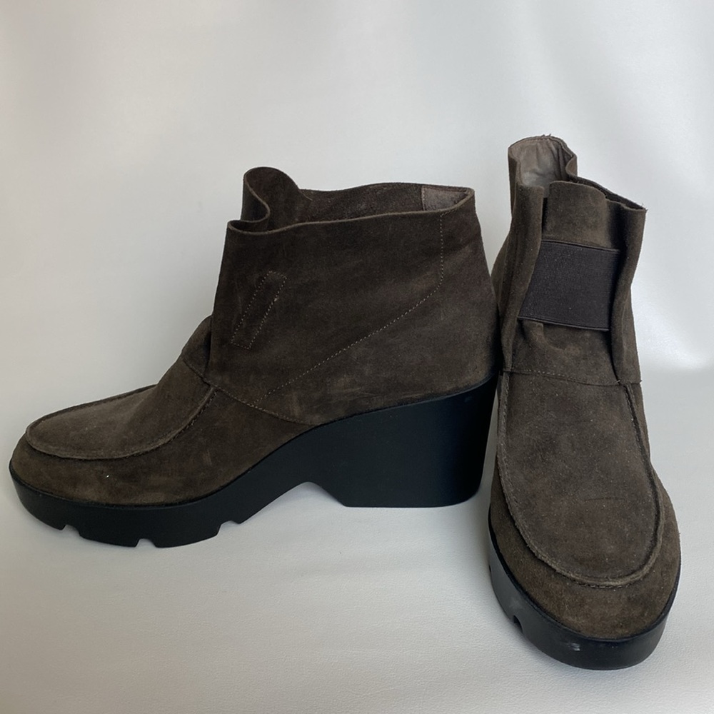 Eileen Fisher suede brown boots size 9 GUC